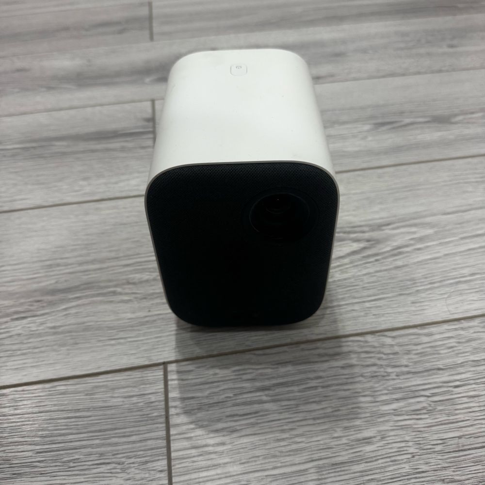 Продам проектор Mi Smart