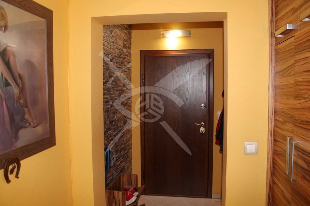 Продава се Тристаен апартамент в София, Люлин 8 - 93 кв.м за 3119 €/кв.м - Снимка #12