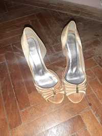 Pantofi - sandale aurii marimea 38