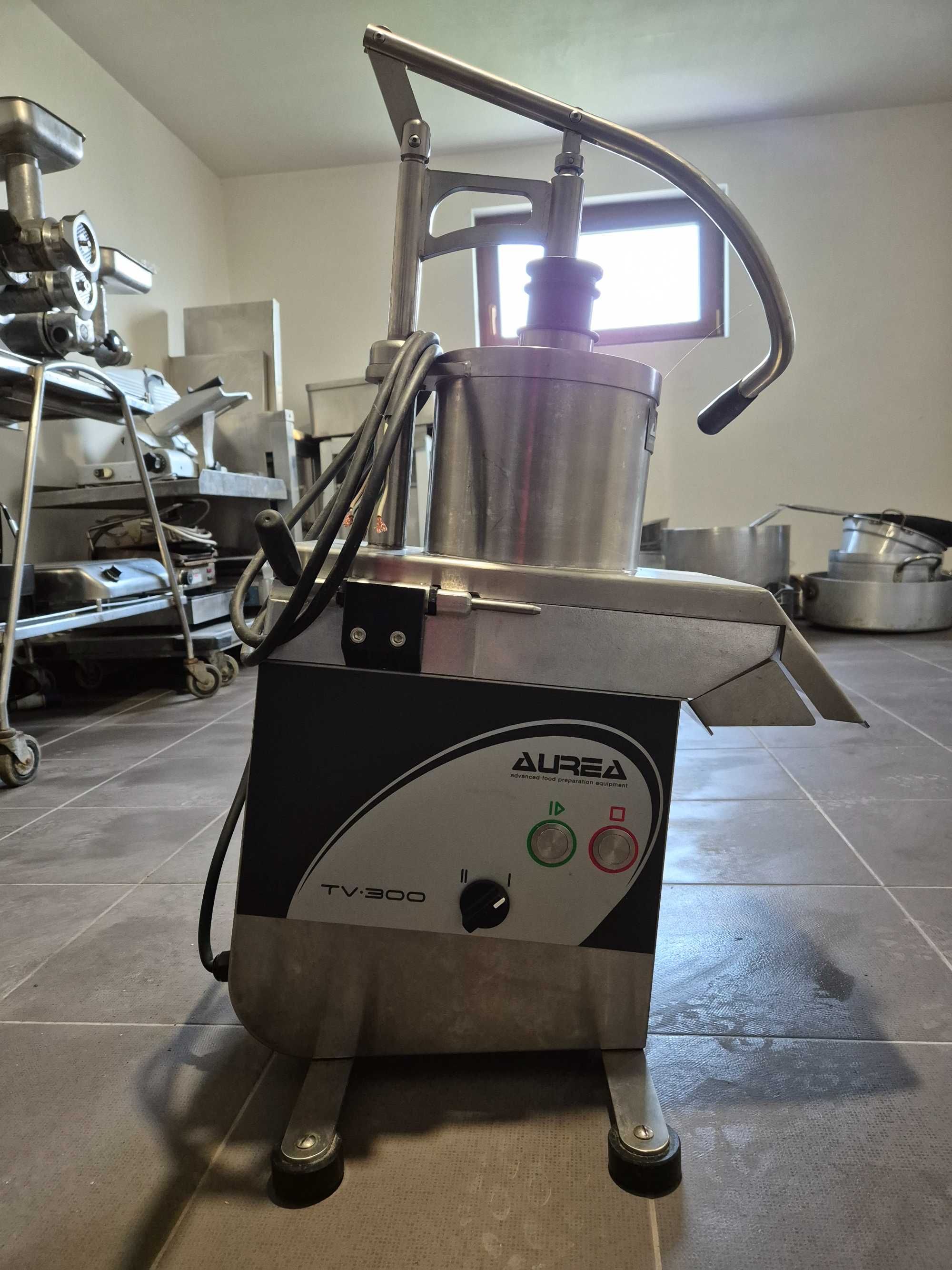 Robot de feliat legume industrial