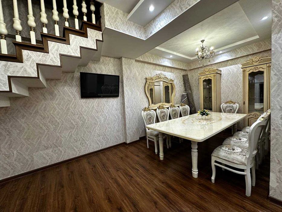 Продаётся 4х комнатная дуплекс квартира