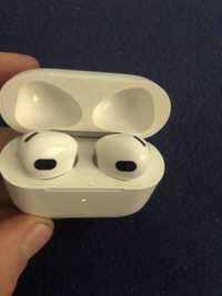 vand airPods 3 aproape noi