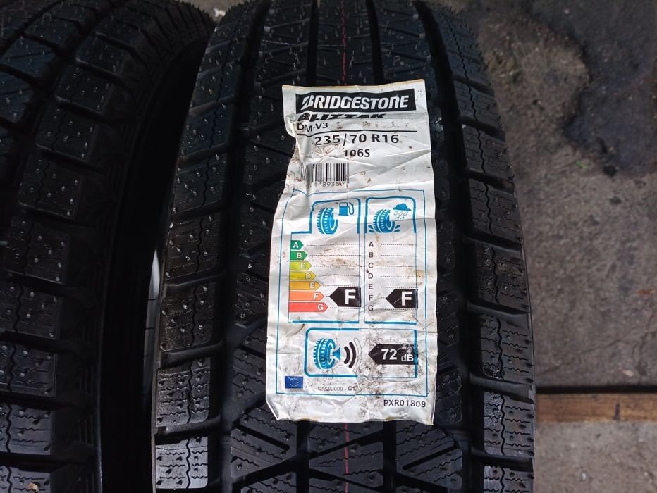 2 anvelope NOI de iarna Bridgestone 235/70 R16 dot 1220