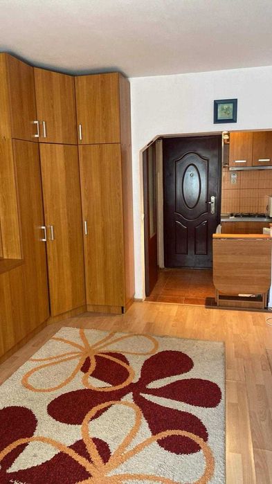 Inchiriez Garsoniera