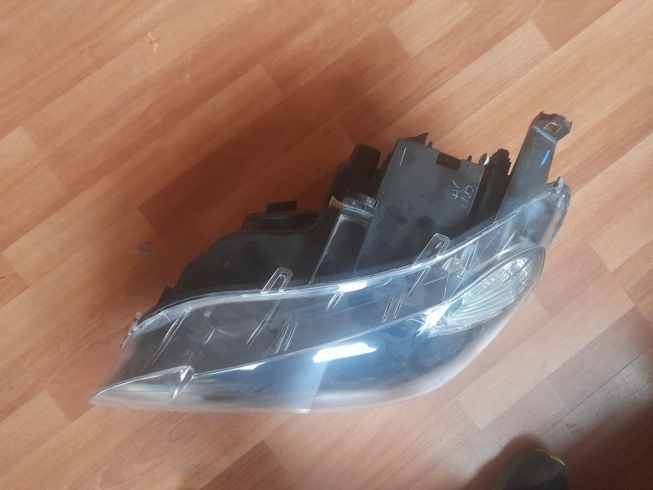 Far xenon Bmw X5 E70