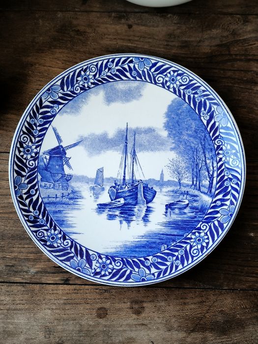 Чиния Boch Frères La Louvière