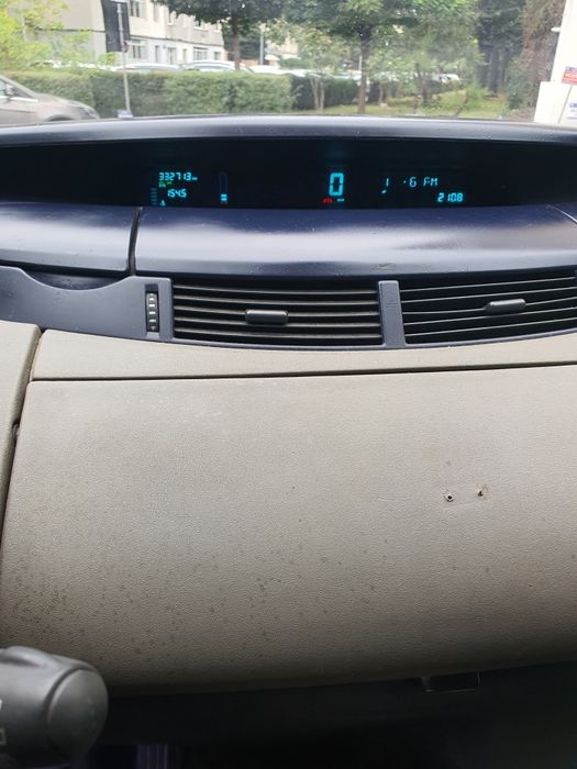 Vând mașină Renault