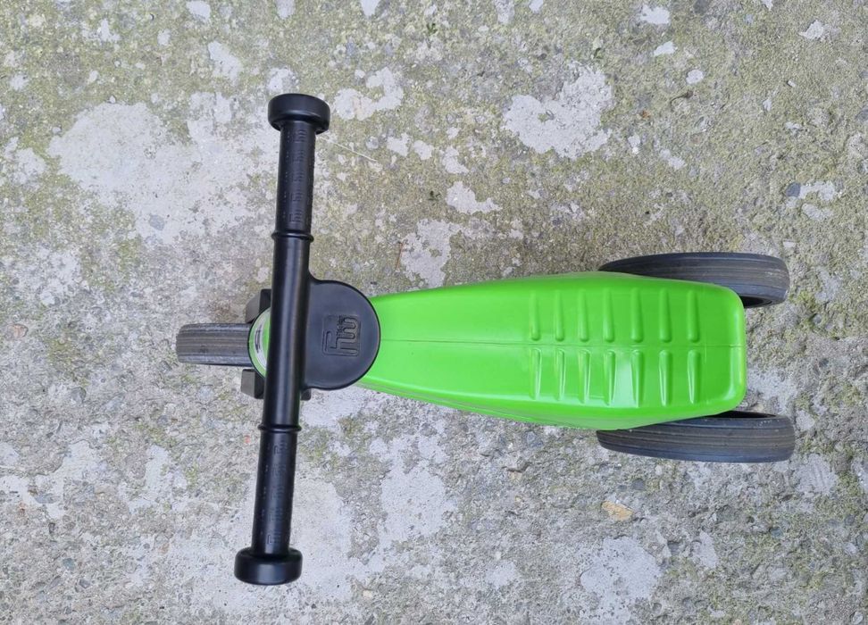 Bicicletă copii Funny Wheels – reglabilă, ușoară și rezistentă