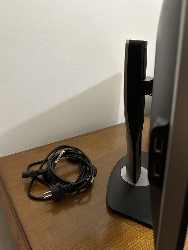 Monitor Dell 27”