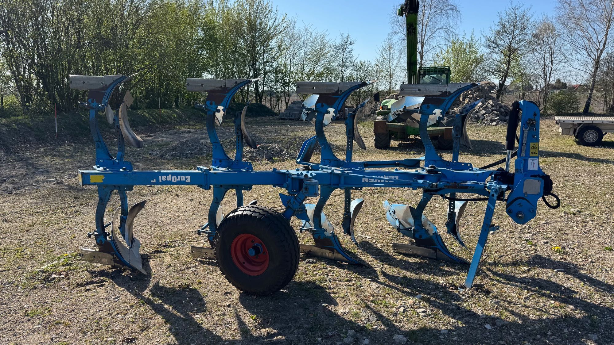 Lemken Europal 5 Belarus, Case Puma, John Deere, Claas tortadi