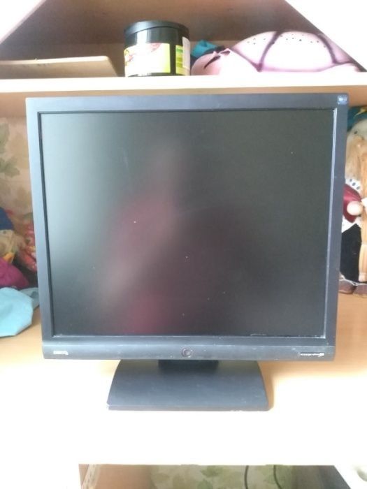 Продам два монитора BenQ G700 и LG Flatron