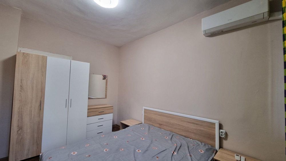 Дава се под наем Двустаен апартамент в Варна, Колхозен пазар - 45 кв.м за 307 € - Снимка #1