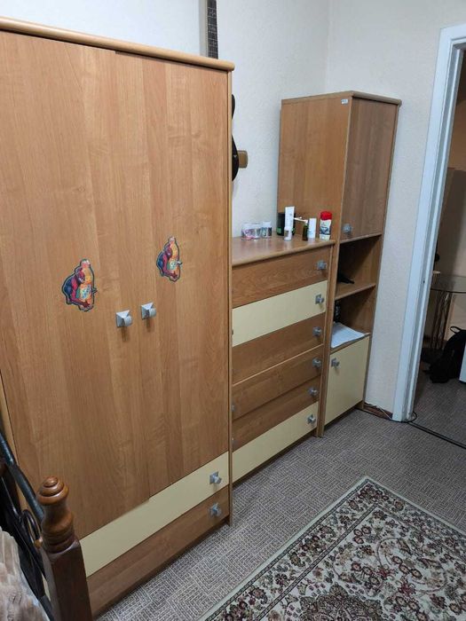 Шкаф-гарнитур из трех шкафов