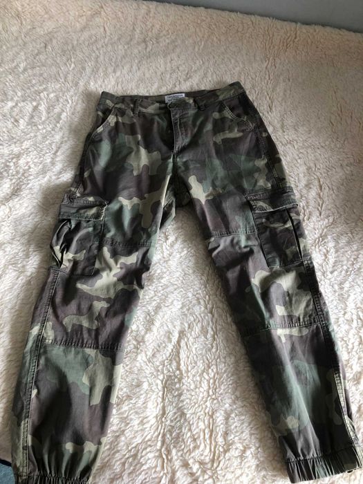 Милитъри панталон на Terranova - 42 размер