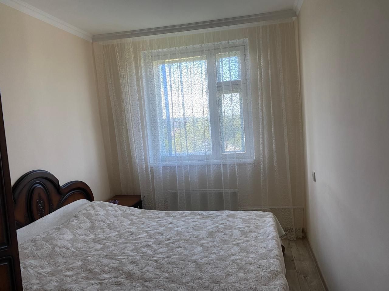 Продам 3 х комн квар. 1 мкр, 85 дом, 5 этаж.