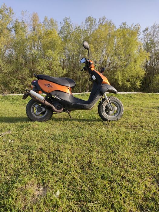 Vând scuter Peugeot