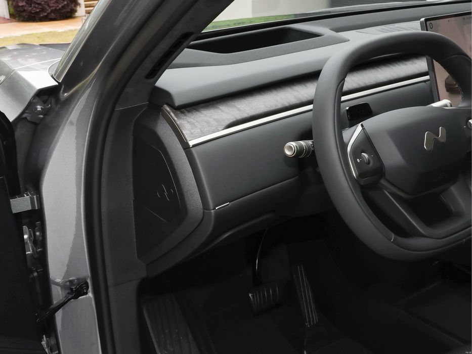NIO onvo L90 2025