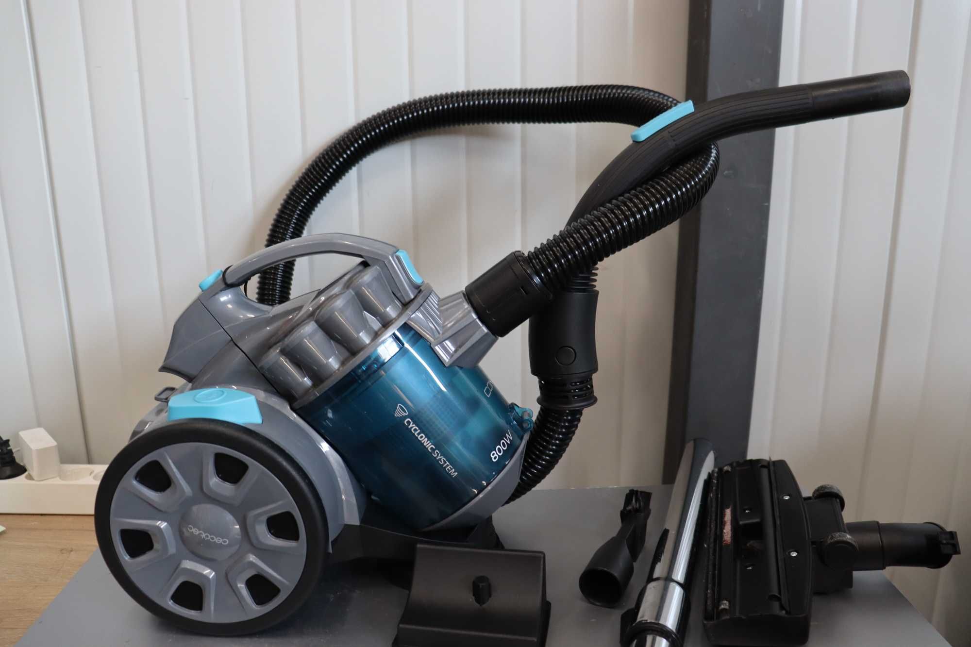 Прахосмукачка Cecotec CONGA Rockstar 800W 2L