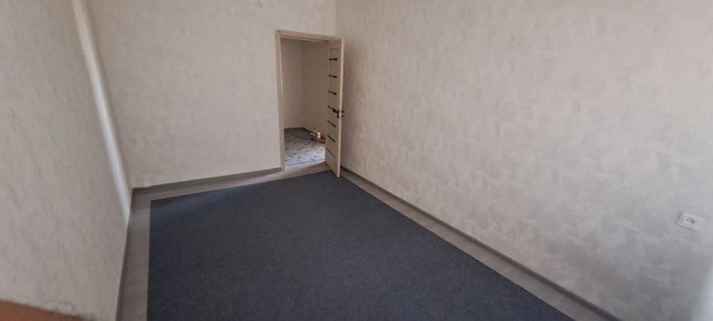 7-мкр.да жойлашган 3 хонали квартира ижарага берилади