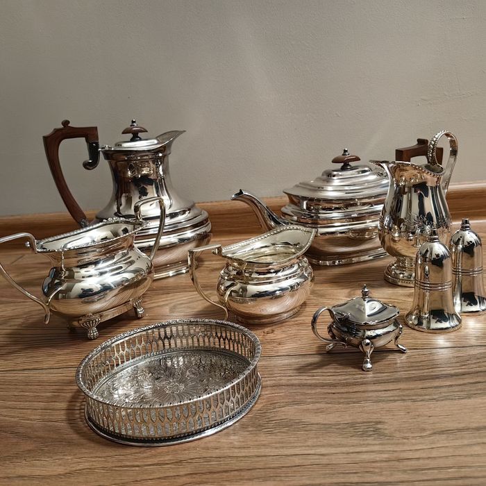 Антикварен посребрен комплект