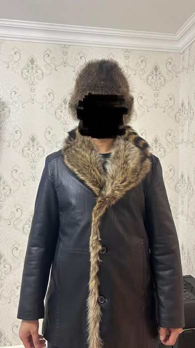 Продам куртку с  мехам  волка