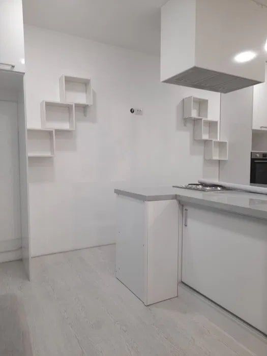 Офис,Адвокатура,Нотариус, Тур фирма и др на Мирабаде ( Эфенди)