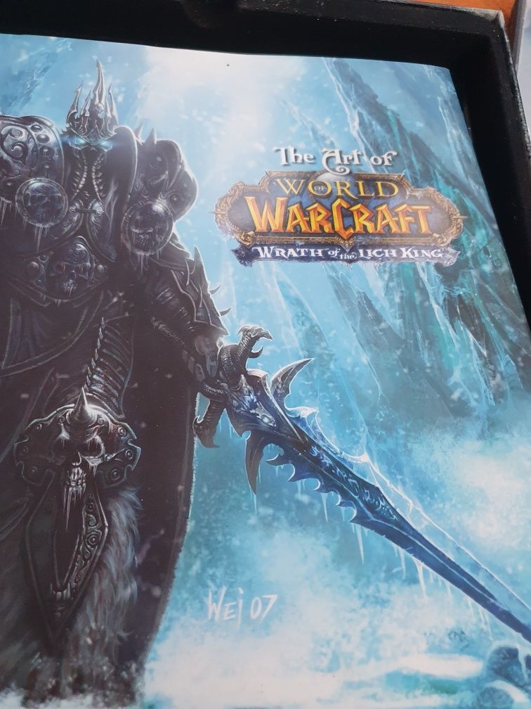 Vând 2 jocuri world of warcraft de colecție