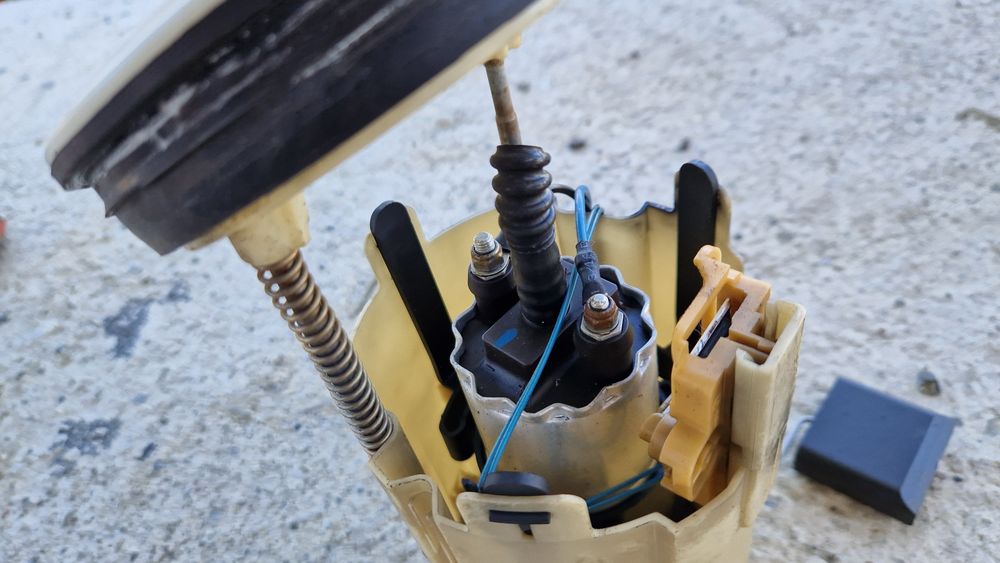Pompa combustibil Mercedes E class W211 2.2d 150cp