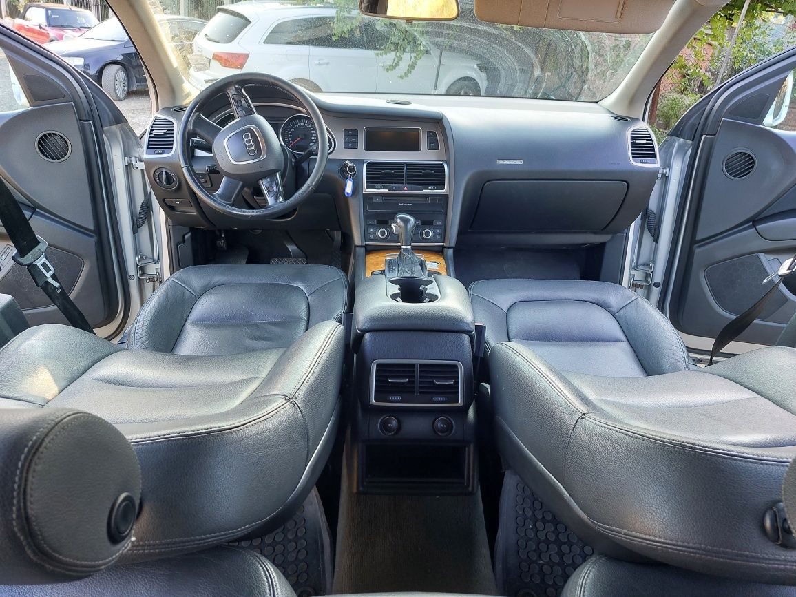 Продава се Audi Q7 3.0tdi