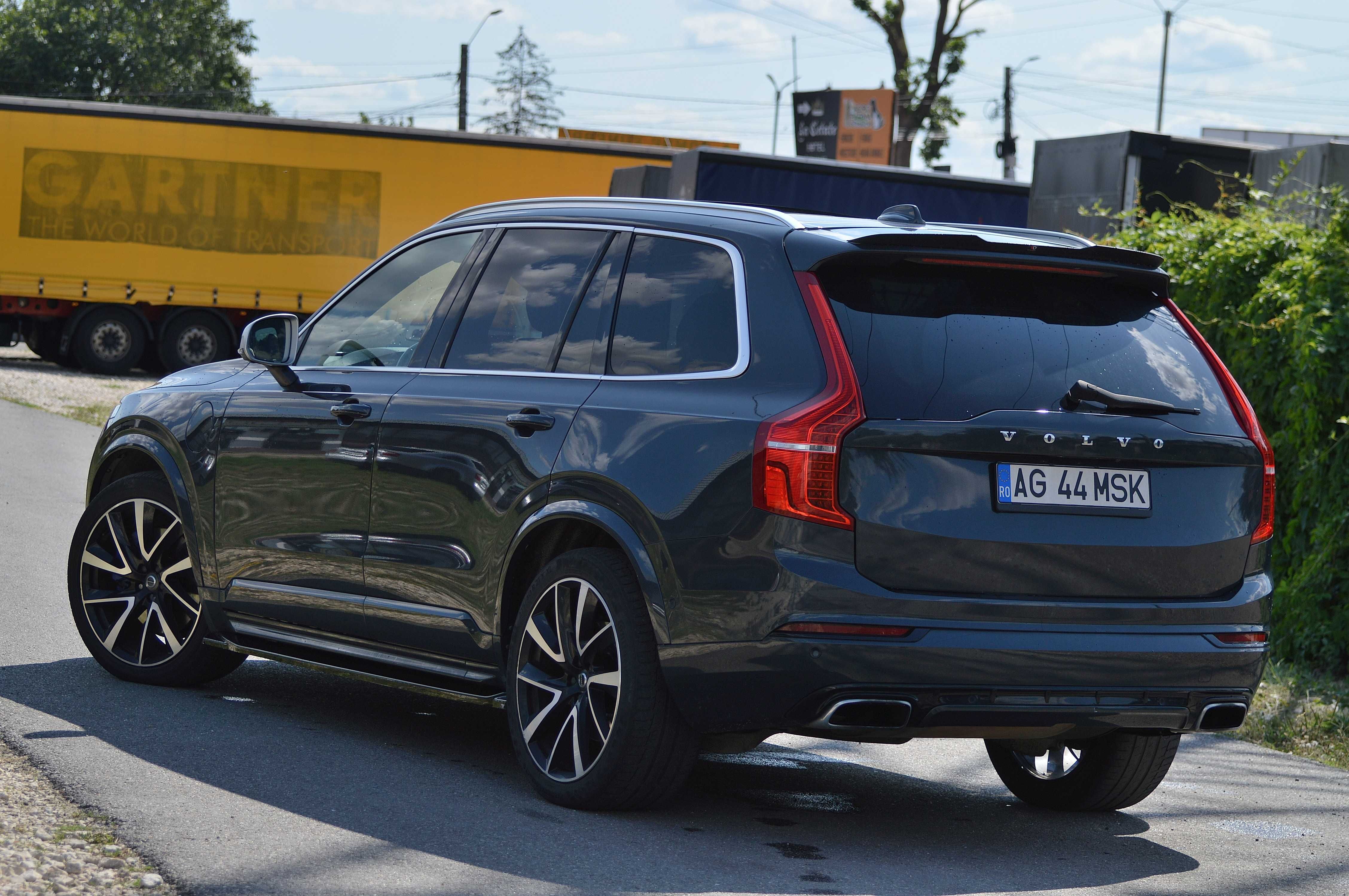 Volvo XC 90 Hybrid Plug In 408CP R-design 7 locuri, Full Assist
