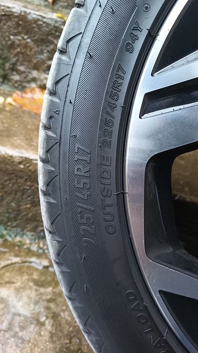 17 цола оригинални джанти на Киа с датчици и  гуми Lassa на един сезон