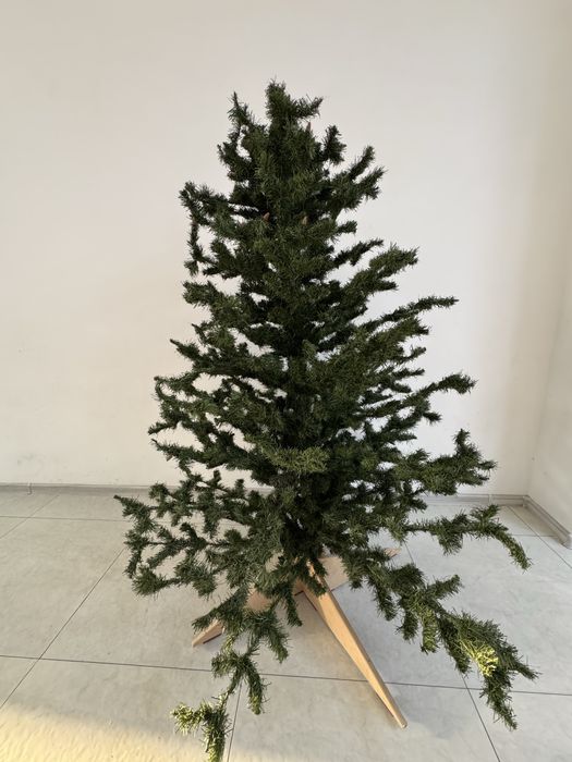 Продается Елка б/у