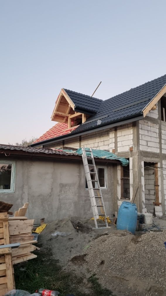 Firma acoperișuri complete reparații urgente