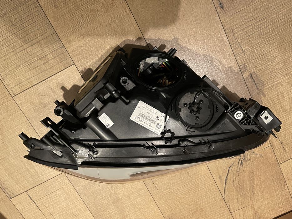 BMW серия 7 F01 F02 F04 Оригинален десен фар Bi xenon НОВ