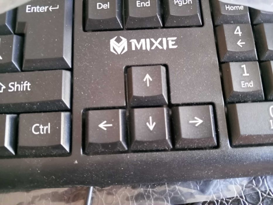 Продават се клавиатура