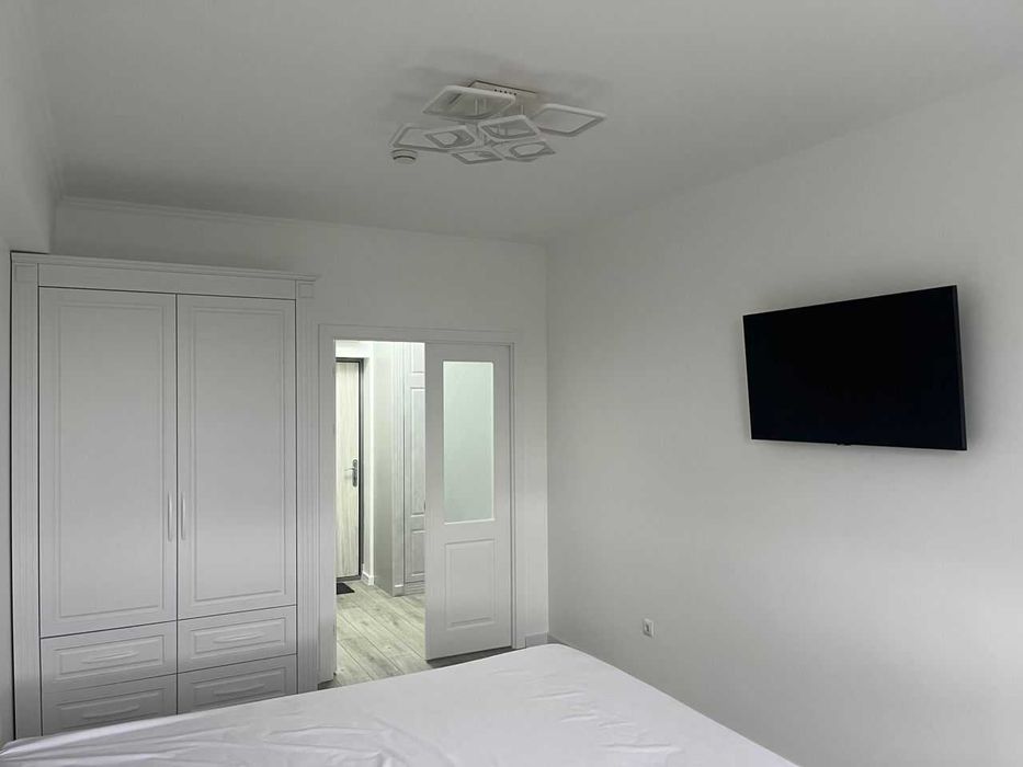 Дава се под наем Едностаен апартамент в София, Гео Милев - 41 кв.м за 300 € - Снимка #1