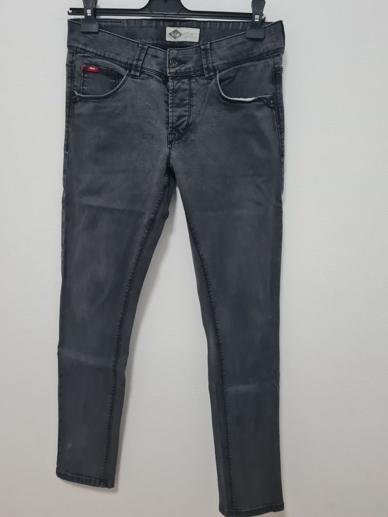 Lot 3 blugi Lee Cooper