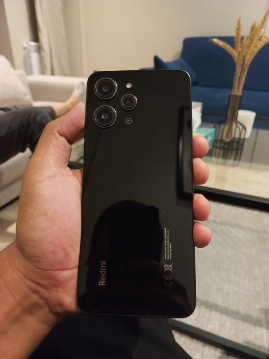 Redmi 12 ideal Srochna sotiladi