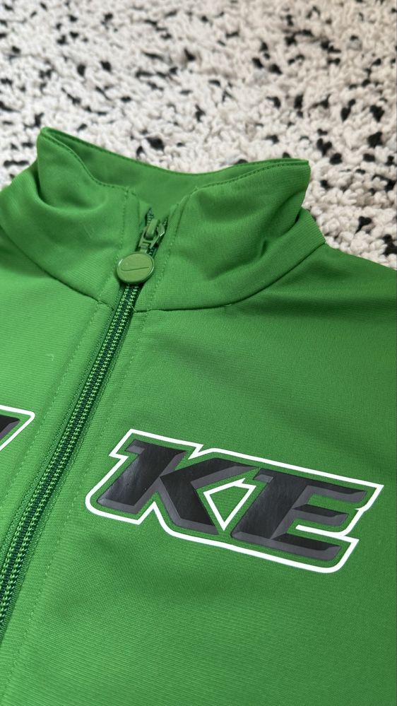 Ново детско NIKE размер 5-6 годишни