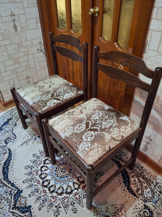 Продам стулья деревянные