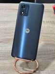 Продавам Motorola E13