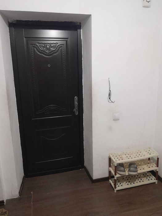 Bek baraka bozori yonida yashashga tayyor 2 xonali kvartira — 54 kv.m”