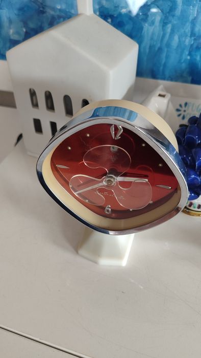 Стар часовник будилник