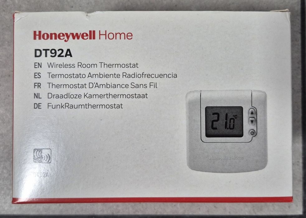 Termostat nou fara fir Honeywell DT92A