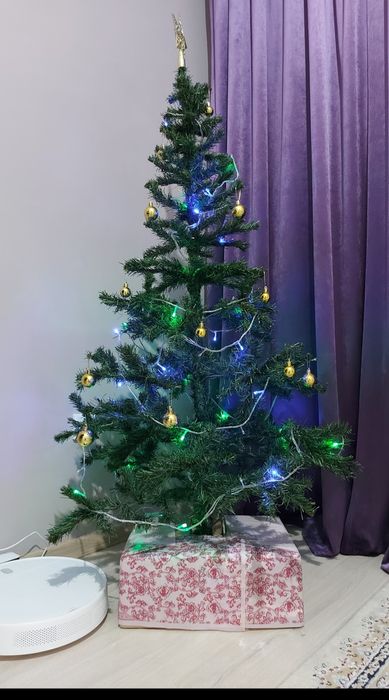 Новогодняя ёлка продаю