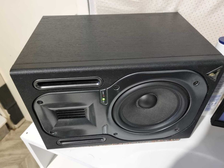 Vand Monitoare de studio Behringer B3030A