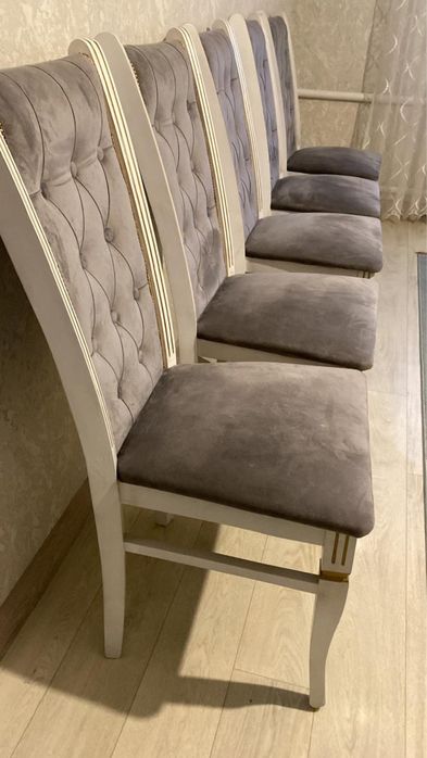 Стулья в очень хорошем состоянии