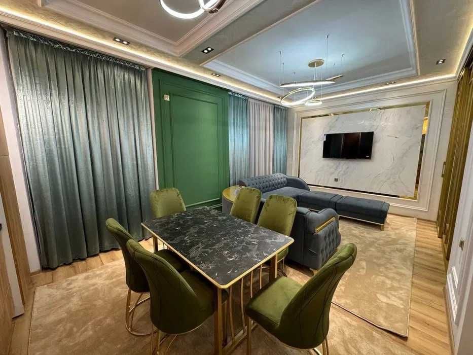 ЖК MEGA TOWER — люксовая 2-комнатная рядом с метро, 50м2, 2/11 этаж
