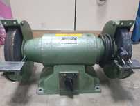 Polizor de banc 680w germania.