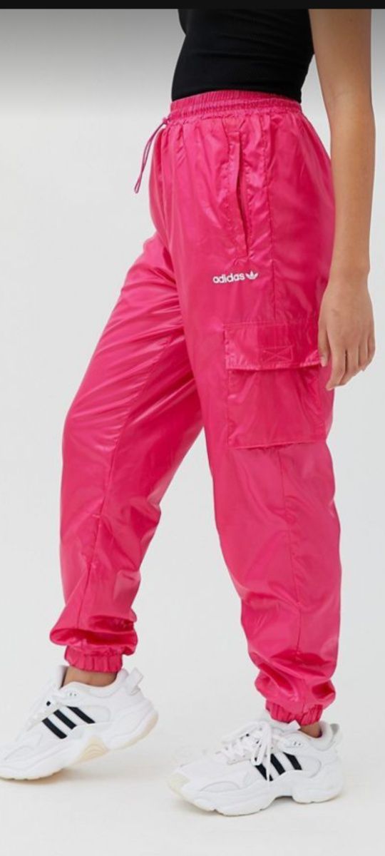 pantaloni adidas primavara